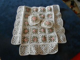 Artisan Made Crochet Bedspread And Pillows In Pastels 1:12 Scale Dollhouse