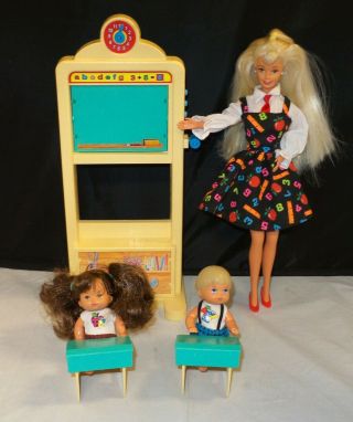 Mattel Barbie 1995 Teacher Barbie W/ Talking Chalkboard & Children