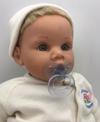 Lee Middleton Baby Doll By Reva 1999 Blonde Lavender Eyes 18 " Realistic Pacifier