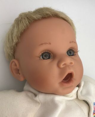 Lee Middleton Baby Doll By Reva 1999 Blonde Lavender Eyes 18 
