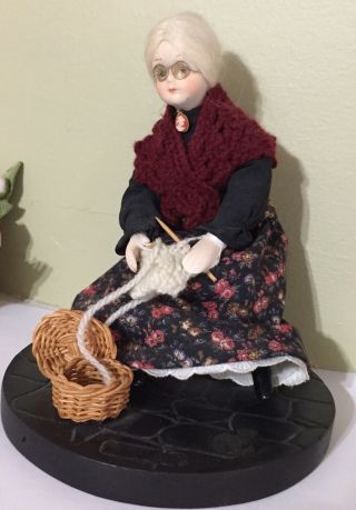Dublin Molly Character Doll Old Lady Knitting Cameo