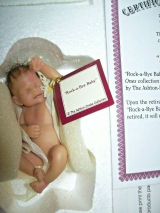 Ashton Drake Cradle & Doll " Rock - A - Bye Baby " W/original Box &