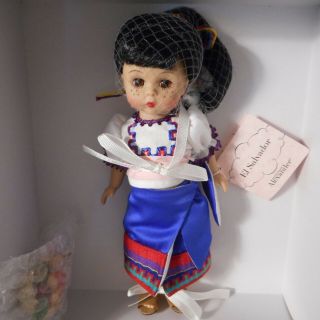 Madame Alexander El Salvador Doll In The Box 40635 Nrfb