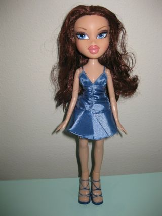 Rare Girlfriendz Nite Out Phoebe Bratz Doll In Outfit
