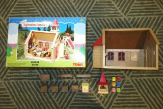 Tomy Sylvanian Families Boxed Set - 3146 - School - 100 Complete