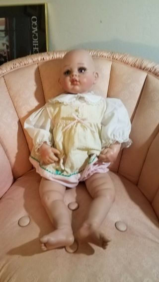 FAYZAH SPANOS SIGNED AND NUMBERED DOLL 1999.  NEEDS WIG 2