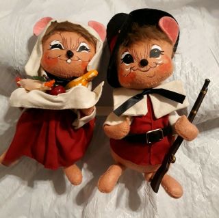 Annalee Thanksgiving Pilgrim Mouse Female And Male Pair 8 " Tall 2012