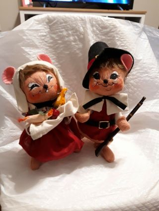 Annalee Thanksgiving Pilgrim Mouse Female and Male Pair 8 
