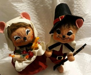 Annalee Thanksgiving Pilgrim Mouse Female and Male Pair 8 