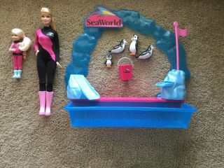 Barbie I Can Be Seaworld Penguin Trainer Set - 100 Complete