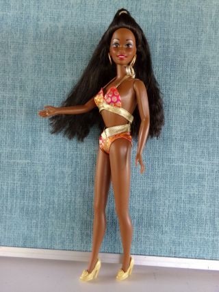 Mattel Barbie Doll Beach Dazzle Shani 1991