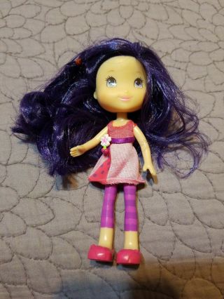 Strawberry Shortcake Friend Purple Hair 2008 Hasbro Lightly Scented Doll 6 " Tall