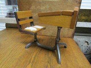 American Girl Doll Molly School Desk Pleasant Company Wood Metal Furniture Chair