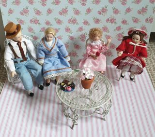 Modern Dolls House Furniture 1/12 Scale Includes 4 Poseable Dolls.