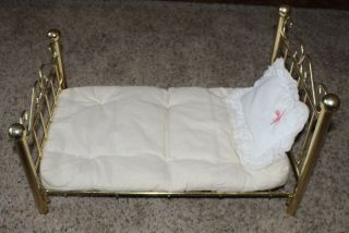 American Girl Doll Samantha Brass Bed W/mattress & Pillo Very Good Conditon