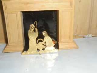 VINTAGE LAURA ASHLEY DOLL HOUSE FIREPLACE w/FIRE SCREEN AND WREATH LOGS 2
