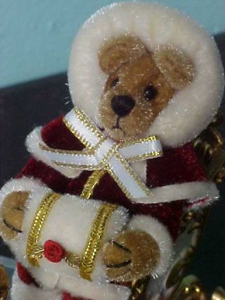 World Of Miniature Bears Mini 4 " Dressed Bear In Sleigh For Christmas