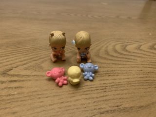 Bratz Babiez Dolls Tiny Baby Blond Hair Babies W/pacifiers & Teddy Bears & Ducky