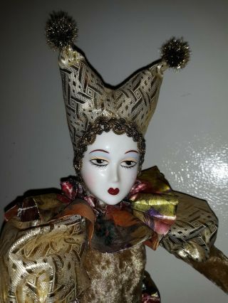 Porcelain Harlequin 17in Jester Musical Mardi Gras Doll W/stand