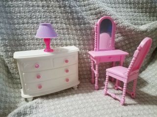 Barbie Dresser,  Vanity & Chair & Lamp 2002
