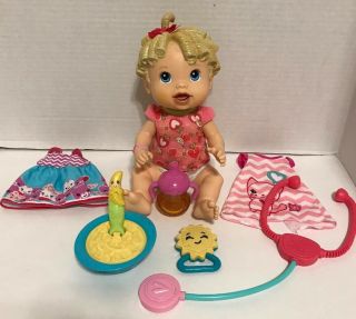 2009 Hasbro Baby Alive All Gone Eating Talking Doll Blond With Accessories.