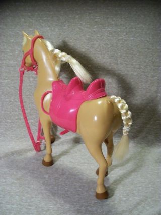T10 Barbie Horse - Tan,  Blonde Mane/Tail,  Pink Saddle & Reigns 3