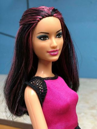 Barbie Raquelle Doll Pink Streaks Dreamhouse Fully Articulated 100 Poses