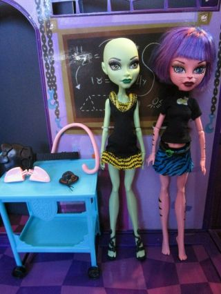 Monster High - Create - A - Monster - Cat & Witch - Cam Mh Dolls W/ Outfit - 7y