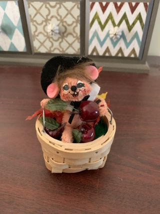 Annalee Thanksgiving Pilgrim Mouse In Basket