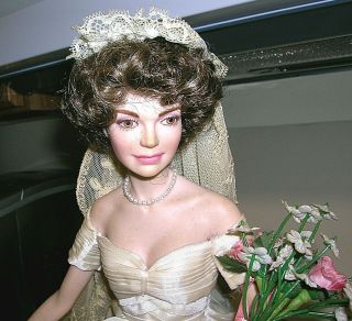 Jackie Kennedy Franklin Heirloom Porcelain Doll Bride/ Wedding Dress 16 " T