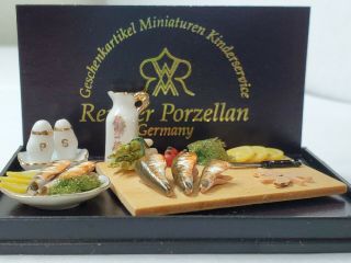 Dollhouse Miniature Reutter Porcelain Fish Board Set 1:12 scale 1.  630/8 2