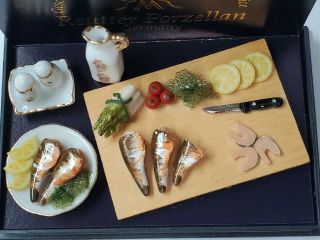 Dollhouse Miniature Reutter Porcelain Fish Board Set 1:12 scale 1.  630/8 3