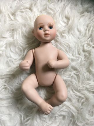 Geppeddo Porcelain Toddler Doll Nude No Wig For Ooak Custom 7.  5 Inches