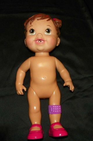 Hasbro 2013 Baby Alive Baby Gets A Boo Boo Band Aid Drinks And Wets Dark Hair