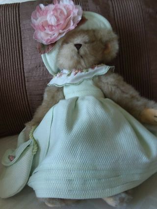 Bearington " Alicia " Stuffed Teddy Bear Light Green Dress,  Bonnet And Bag 13 "