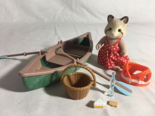 Calico Critters/sylvanian Families Raccoon Girl With A Canoe