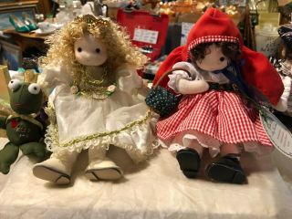 " Green Tree " Musical Dolls - " Little Red Riding Hood " And " Frog Prince "
