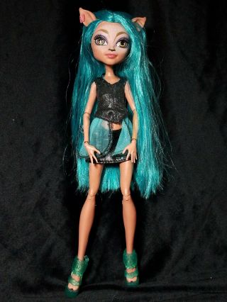 Monster High Isi Dawndancer Doll.