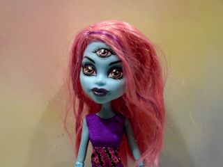 CREATE - A - MONSTER HIGH DOLL THREE EYED GHOUL IN OUTFIT 2