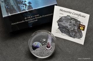 2015 Niue - Lunar Meteorite Nwa 5000 - 1oz Silver With Fragment & All Packaging.