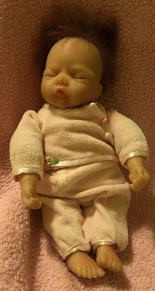 Sweet Dream Ashton Drake Donna Lee Lifelike Baby Girl Realistic Doll 9” Tall
