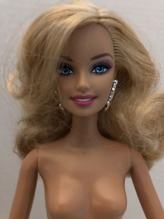 Nude Barbie Fashionista Blonde Fashion Doll Multiple Articulation Points Chest
