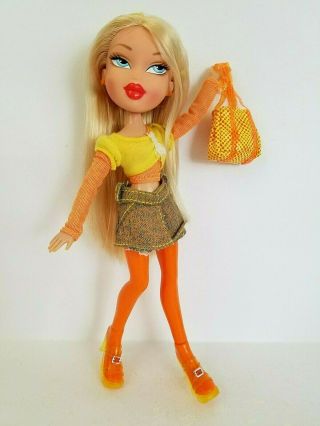 Bratz Cloe Doll I - Candy Outfit Never Played With Exlent Mga