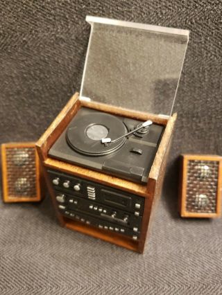 Dollhouse Miniatures 1:12 Vintage Stereo Record Player And Speakers