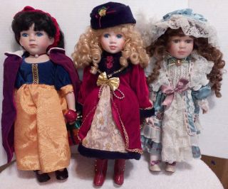 Geppeddo Dolls,  Snow White,  Victorian And Christmas