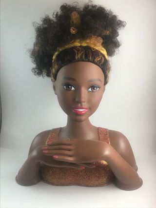 Barbie Color & Style African American Deluxe Styling Head Curly Hair