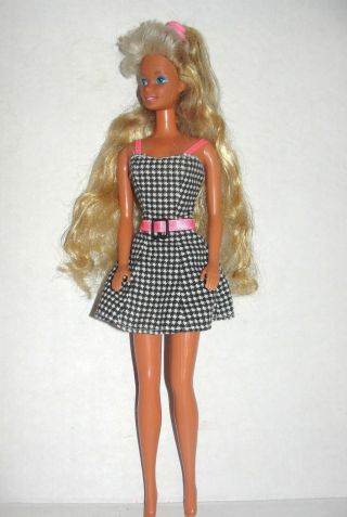 Barbie Wet N Wild Doll 1989 Black / White Dress With Pink Belt Clothes
