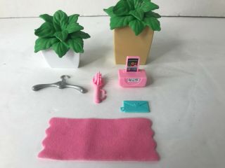 Barbie Dream House 2018 Replacement Part - Plants And Random Accessories