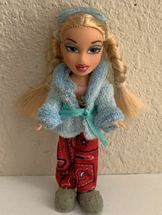 Mga Lil Bratz Girlz Girl Mini Cloe Doll 41/2 Inches Blonde Hair Clothes & Shoes