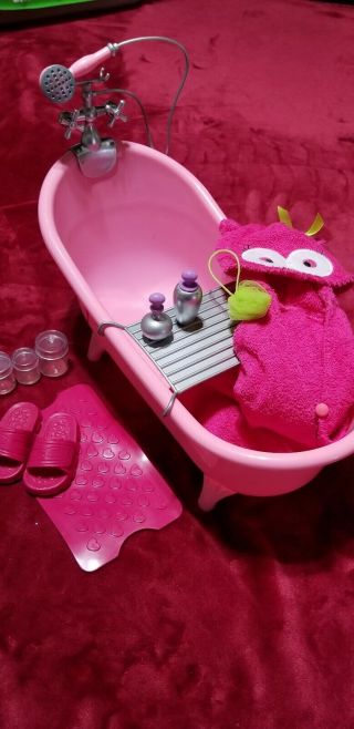 Our Generation Bathtub Set With Accessories